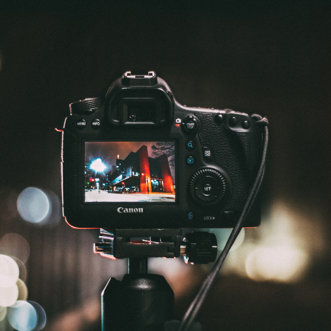 DSLR & Mirrorless Cameras